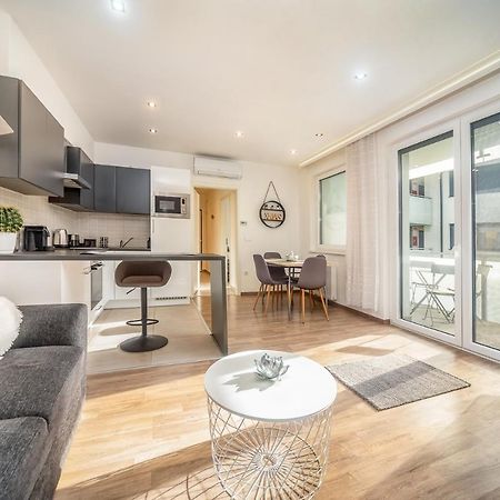 Grace Pine Apartment 3 ブダペスト エクステリア 写真