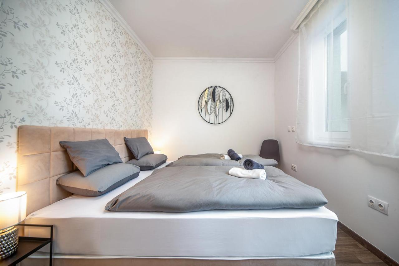 Grace Pine Apartment 3 ブダペスト エクステリア 写真