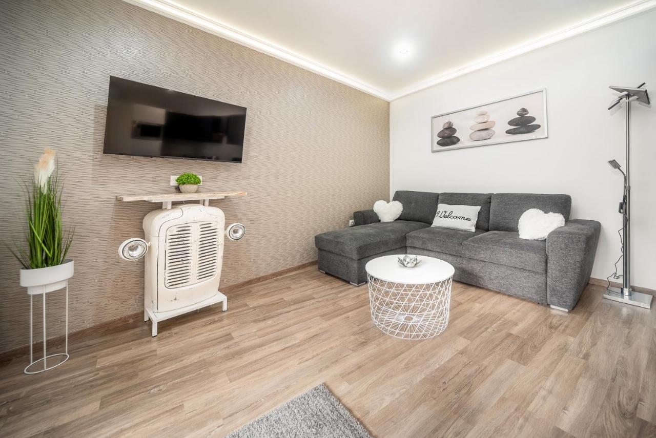 Grace Pine Apartment 3 ブダペスト エクステリア 写真